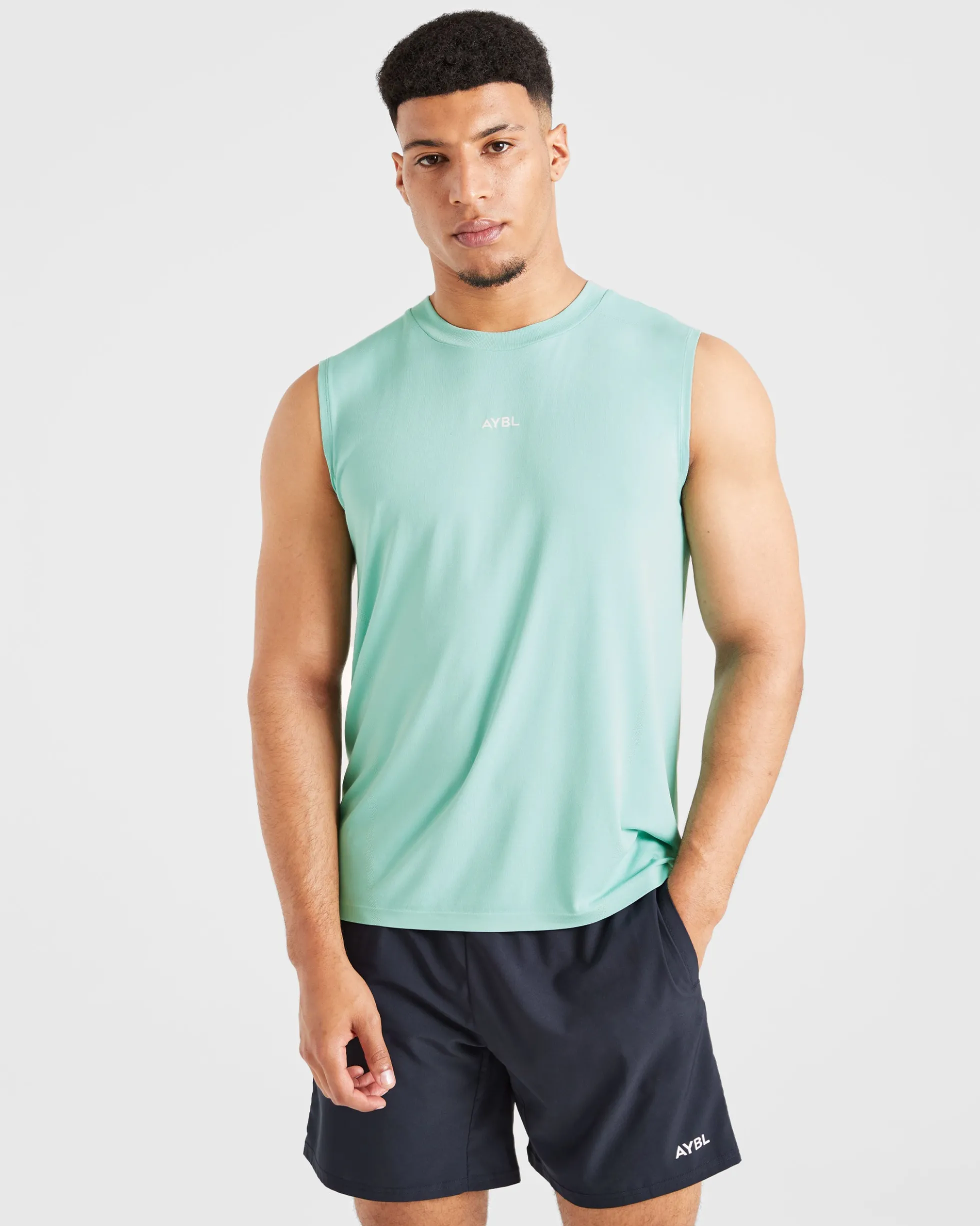 Attain Seamless Vest