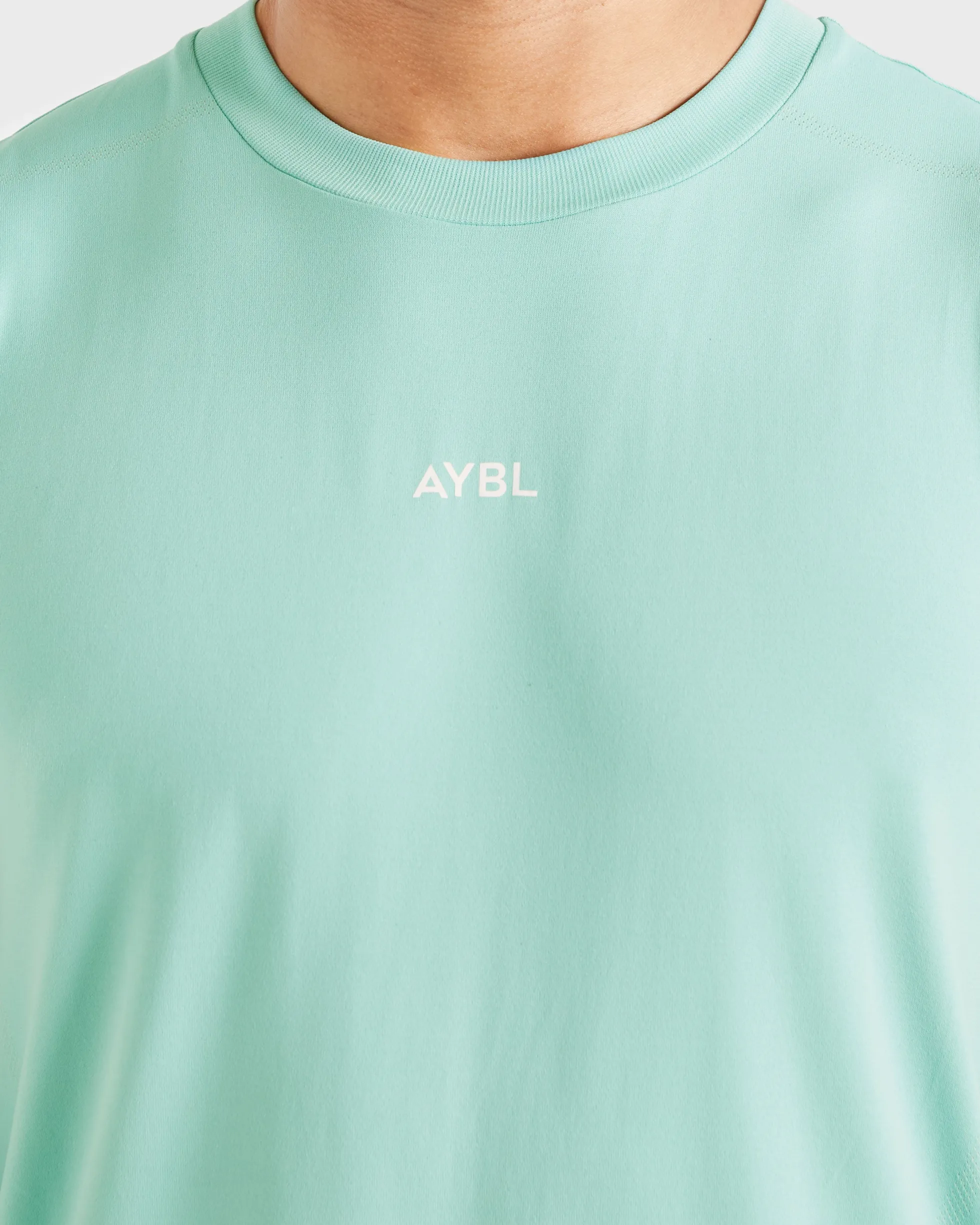Attain Seamless Vest