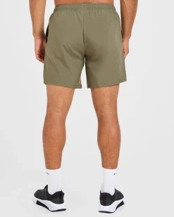Core 7" Shorts