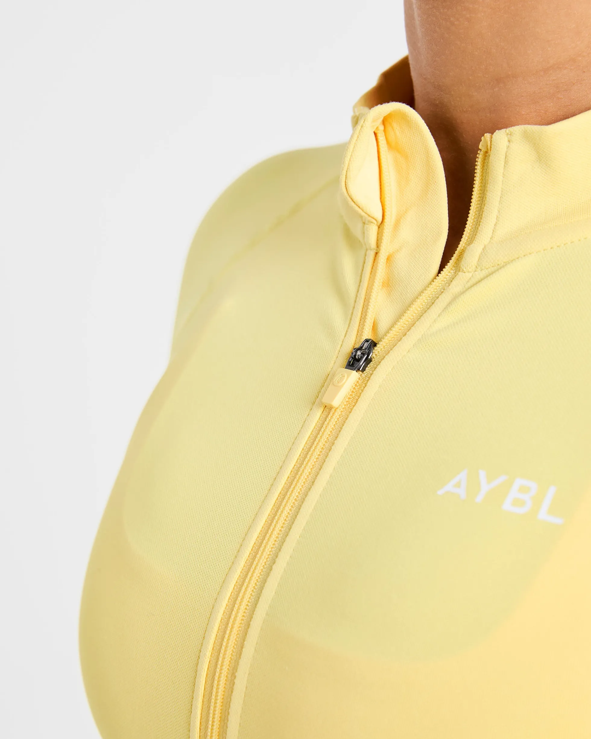 Enhance Seamless Jacket