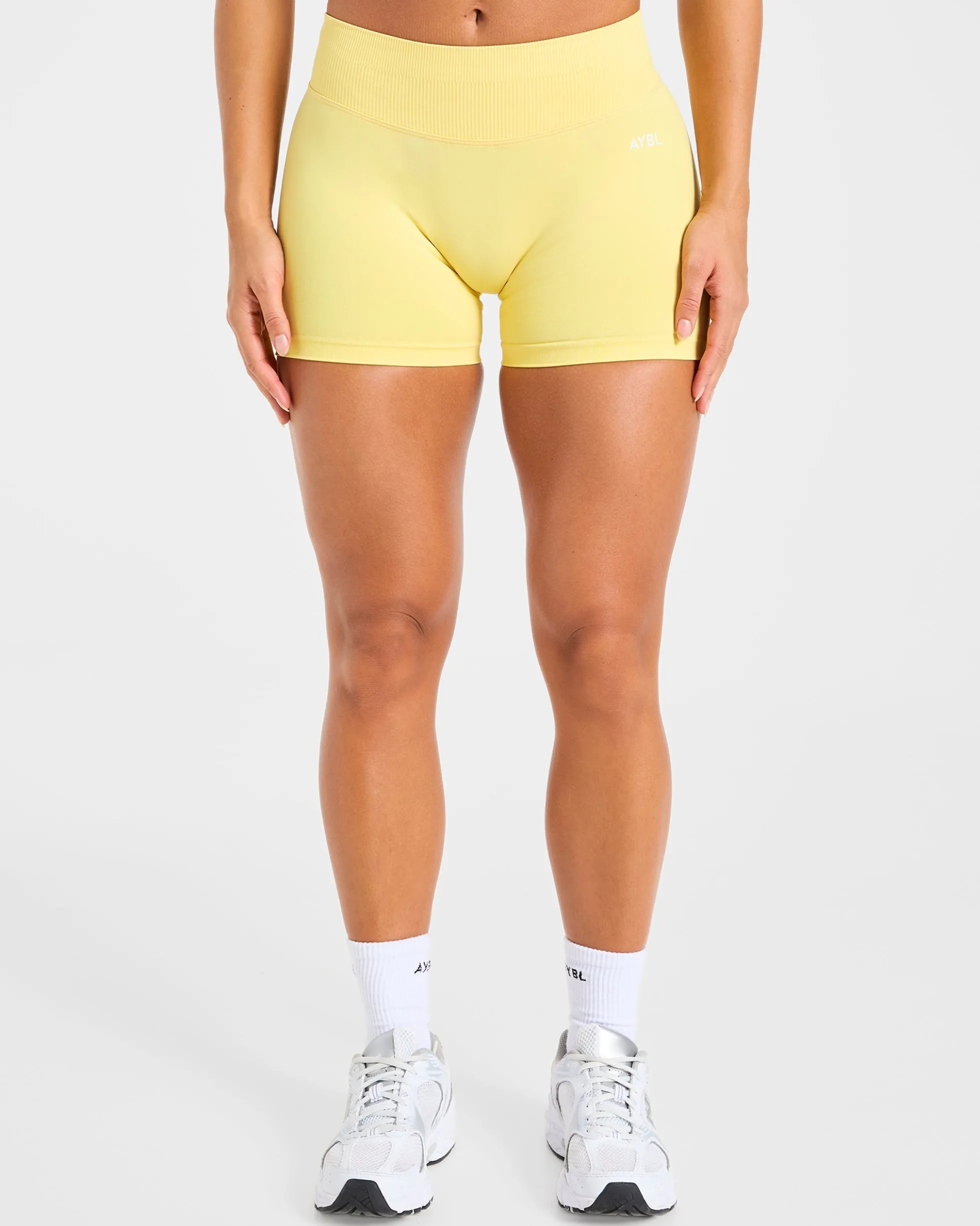 Enhance Seamless Shorts | 3.5"