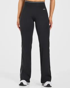 Form Flared Leggings