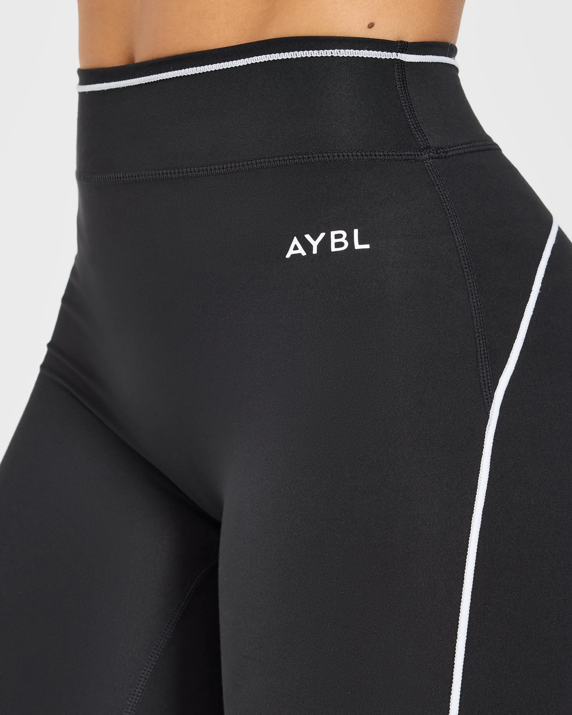 Form Flared Leggings