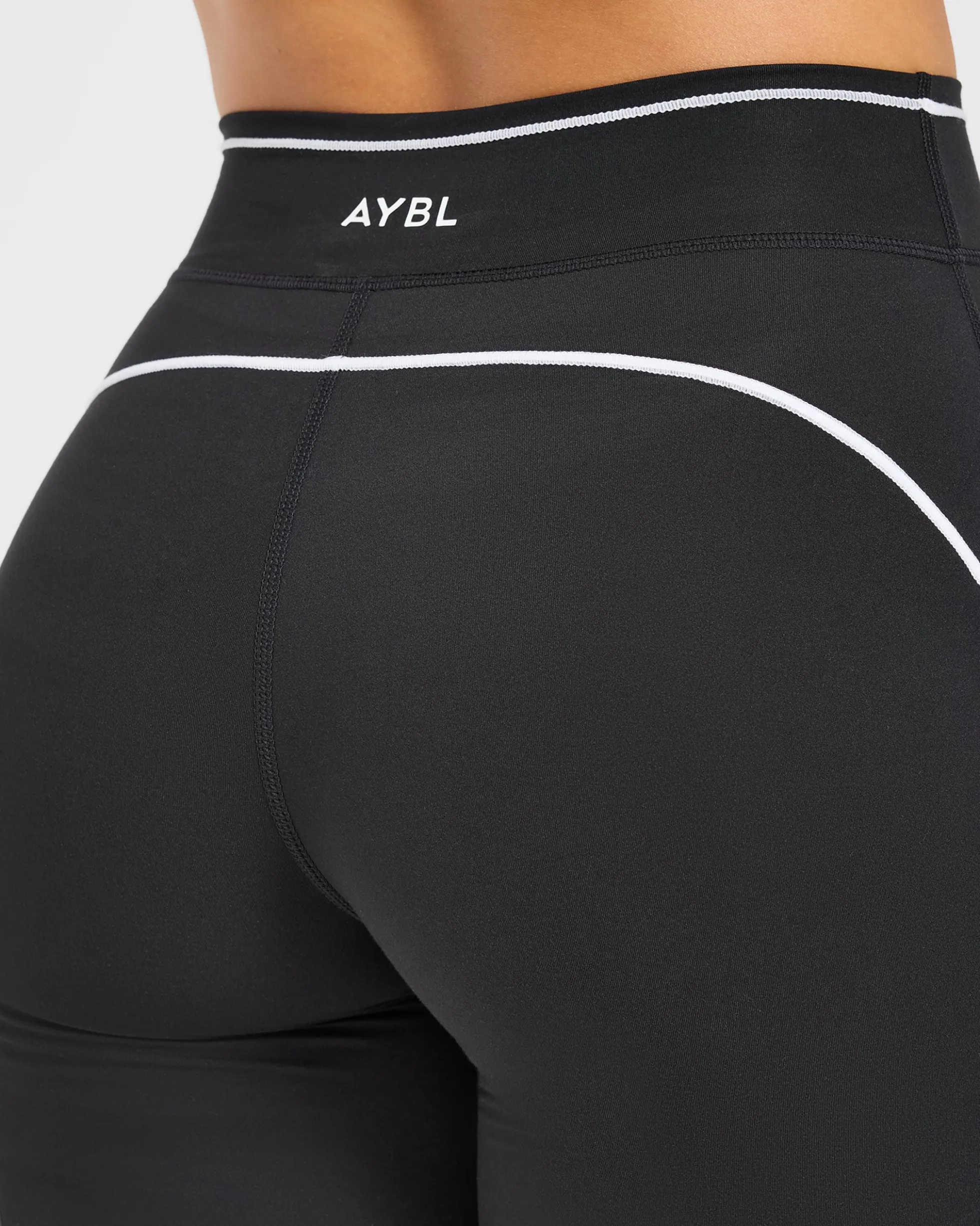 Form Flared Leggings