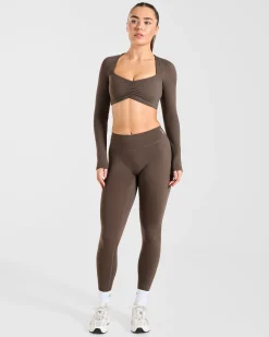 Physique Long Sleeve Crop Top